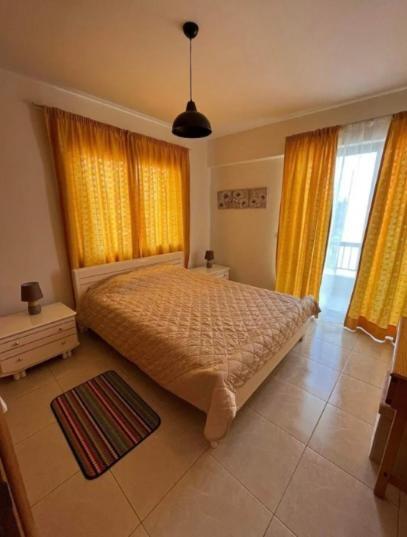 Διαμέρισμα Bright One Bedroom In Area *